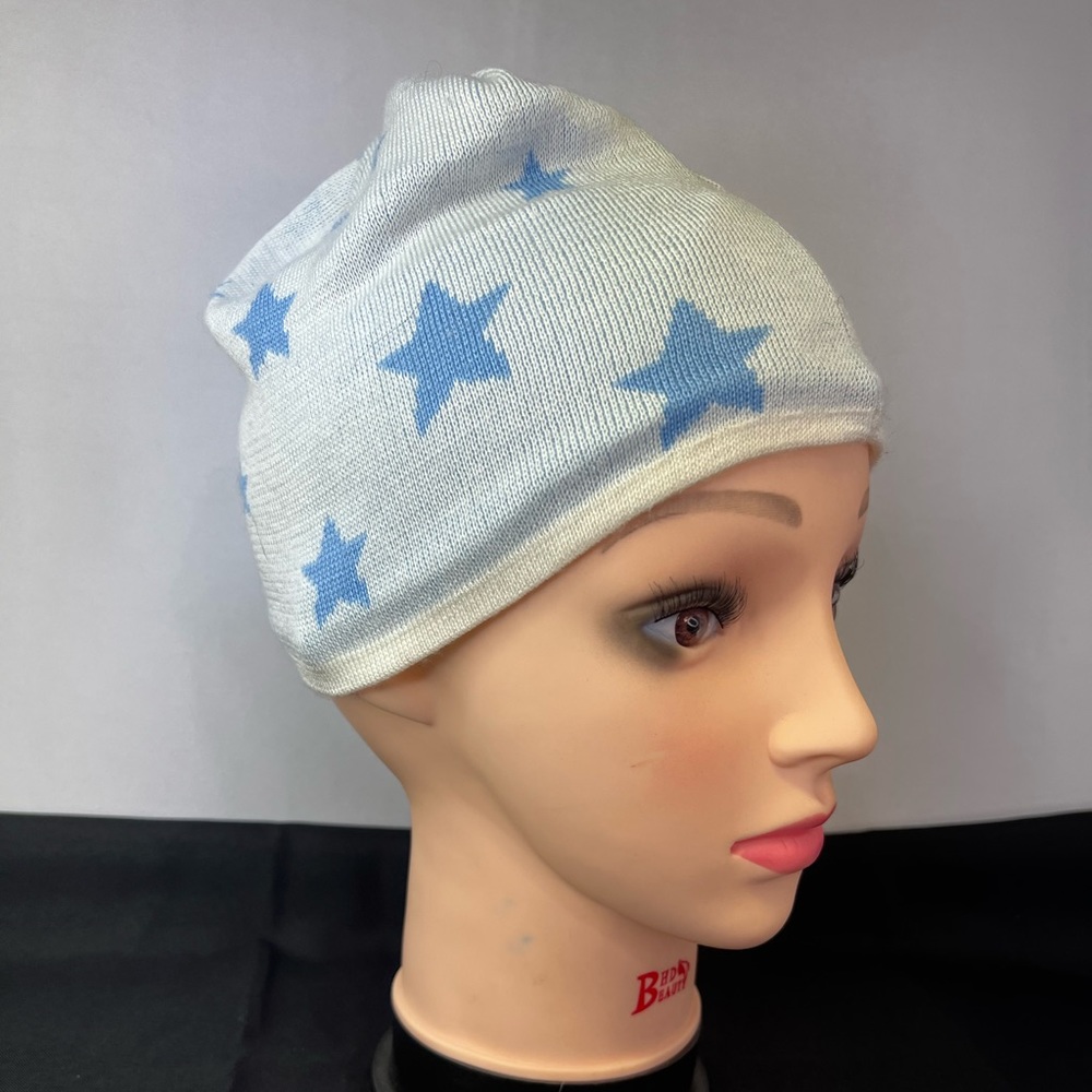 Sessions womens short knitted beanie white and baby blue